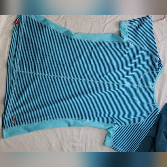 3 North Face REI and Columbia L tops - Picture 3 of 10